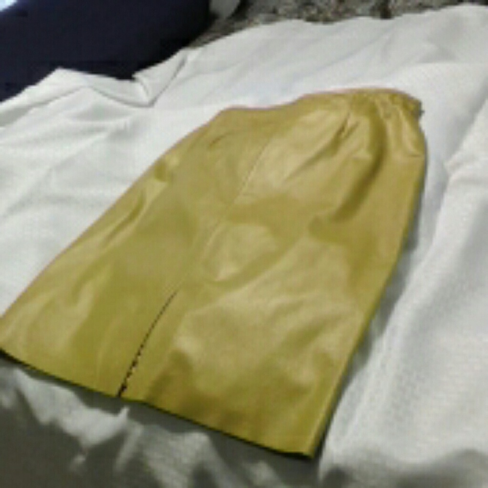 Soft leather skirt
